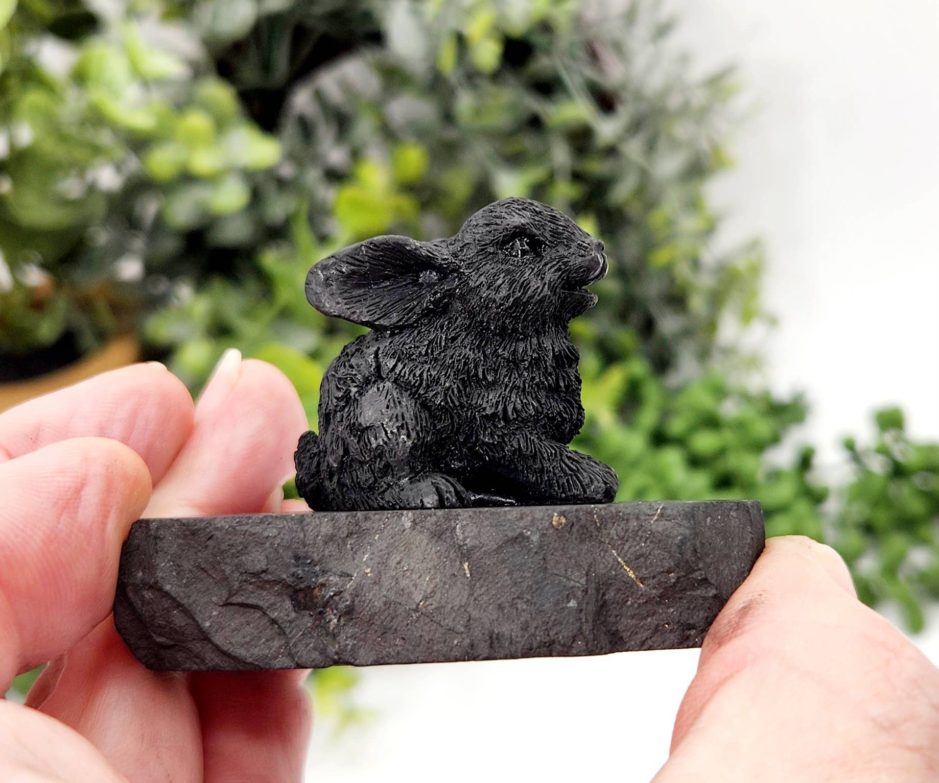 Meraki Gemstones – Engroshandel Pyntefigur – Shungite figur kanin-EMF-beskyttelse (5x4x4,5cm)7