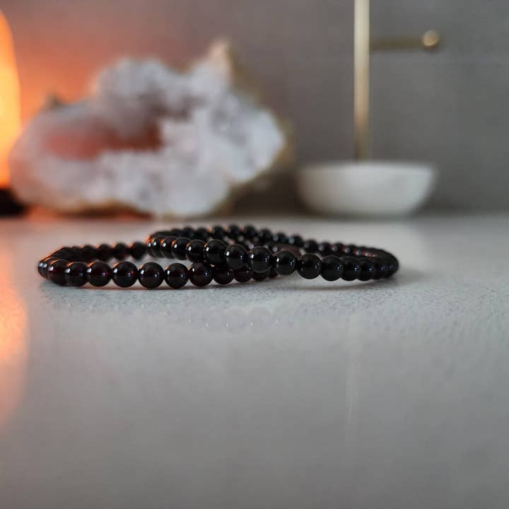 Granatarmband för wholesale av The Queen of Quartz