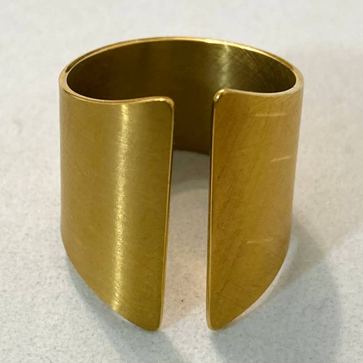 Cassette Barcelona – Großhandel Cocktail-/Statement-Ring – Armor Edelstahlring0