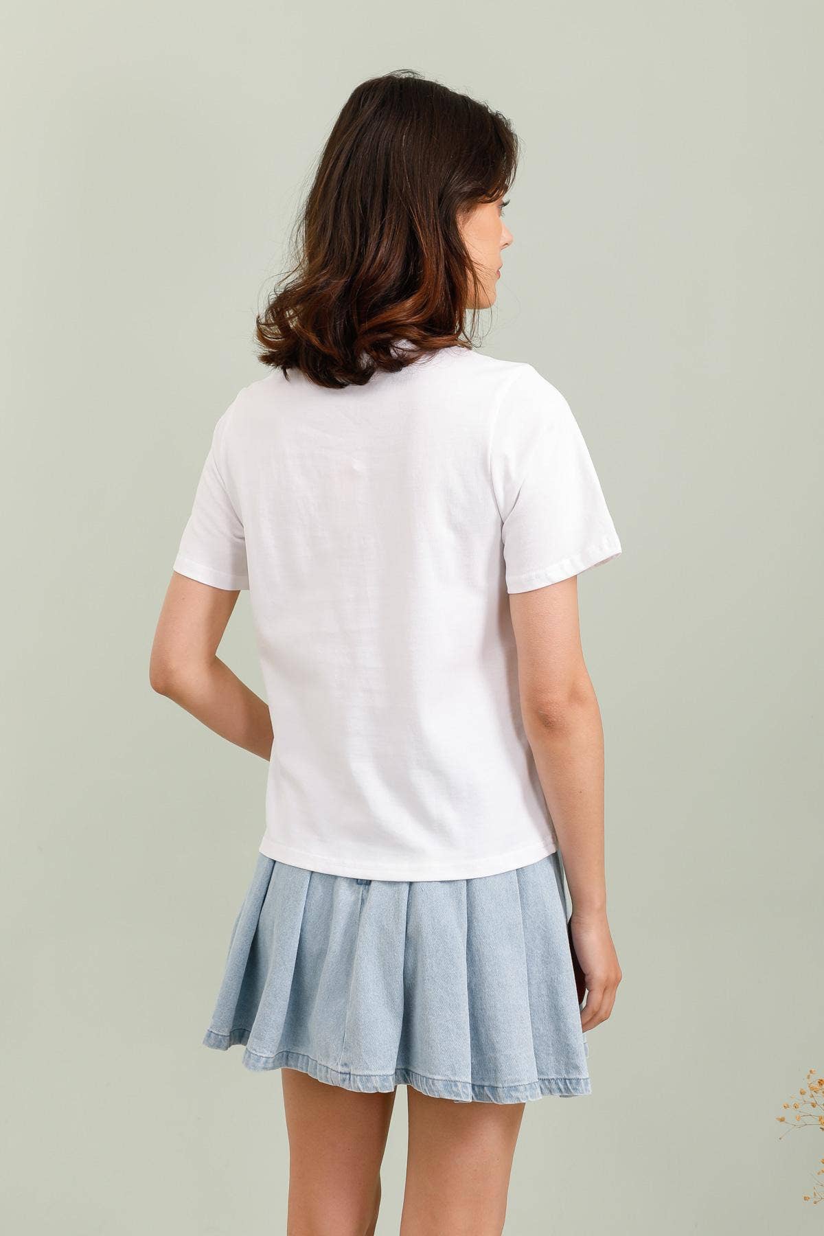 White 32015 FLOWER T-SHIRT for wholesale on Faire3