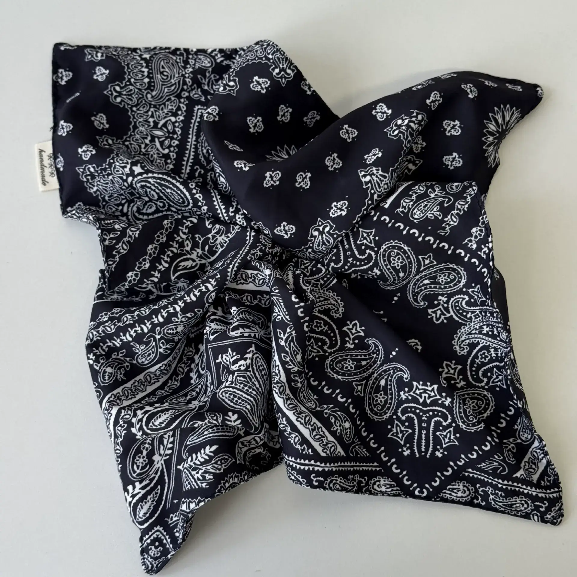 Otterware - Wholesale Hair Accessories Set - Women's - The Bandana Print & Solid 8-Piece Accessory Set8