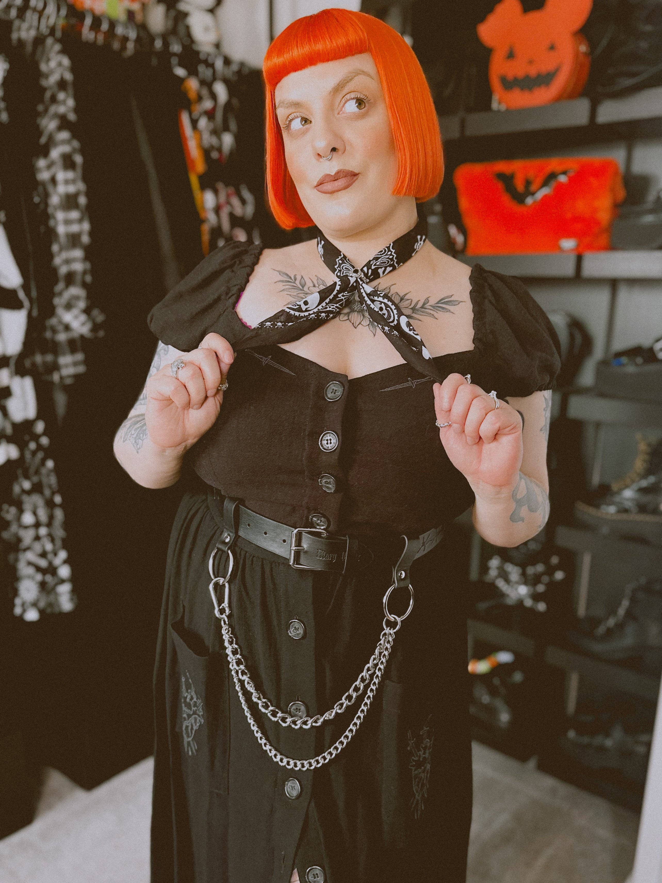 Preto e branco Bandana Preto e Branco de Copas e Espadas para venda a revendedores na Faire1