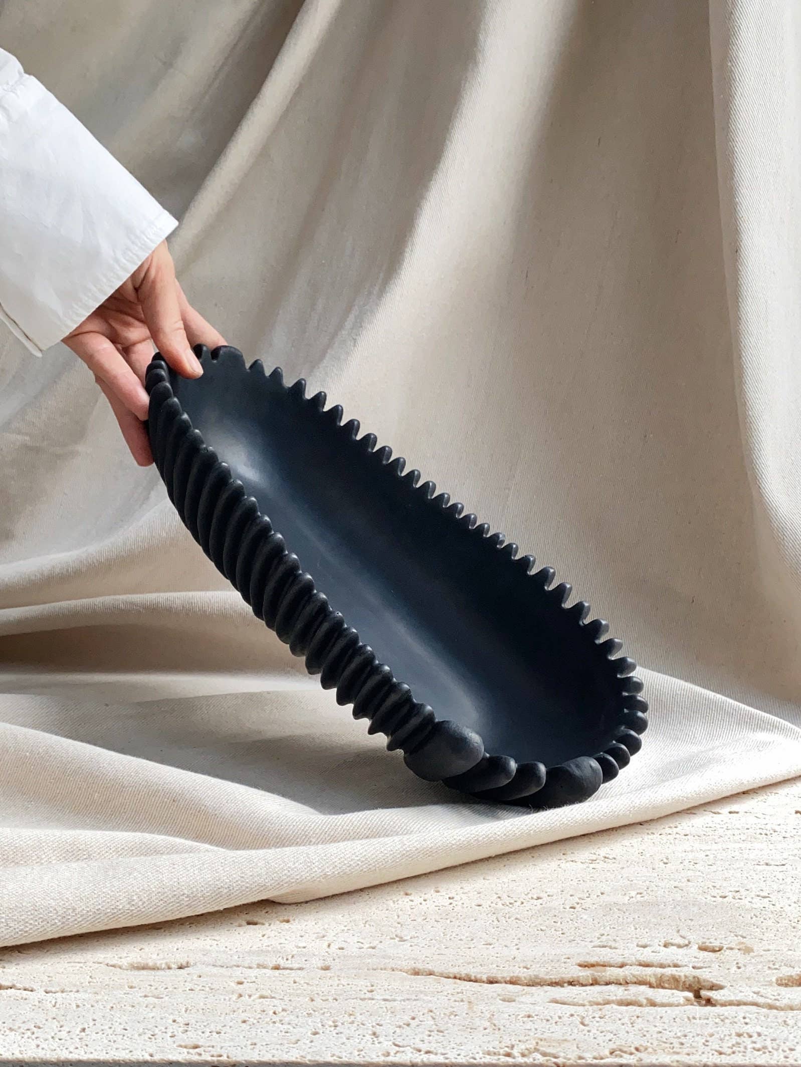 Atelier La Rouleuse - Wholesale Decorative Plate/Dish/Bowl - FORMA handmade concrete bowl