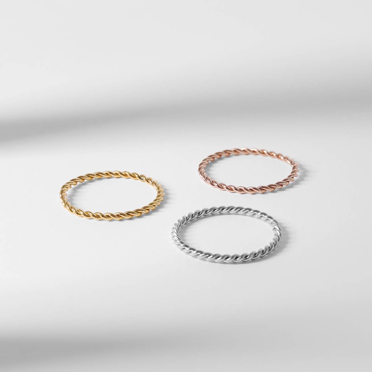 WJW - Vente Anneau/bague à empiler - Bague empilable tressée en acier inoxydable - Hypoallergénique5