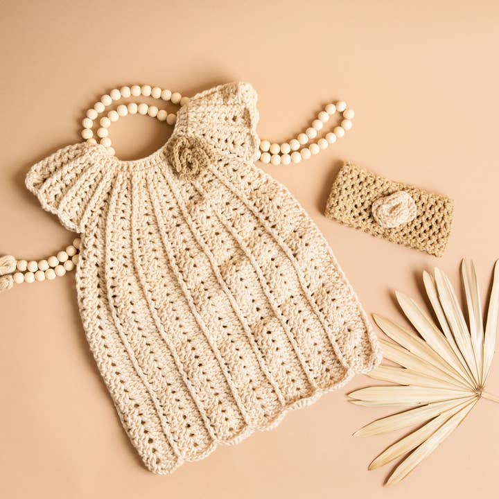 Set abito e fascia per bebè Rose per la vendita all'ingrosso da parte di ShopConsciously