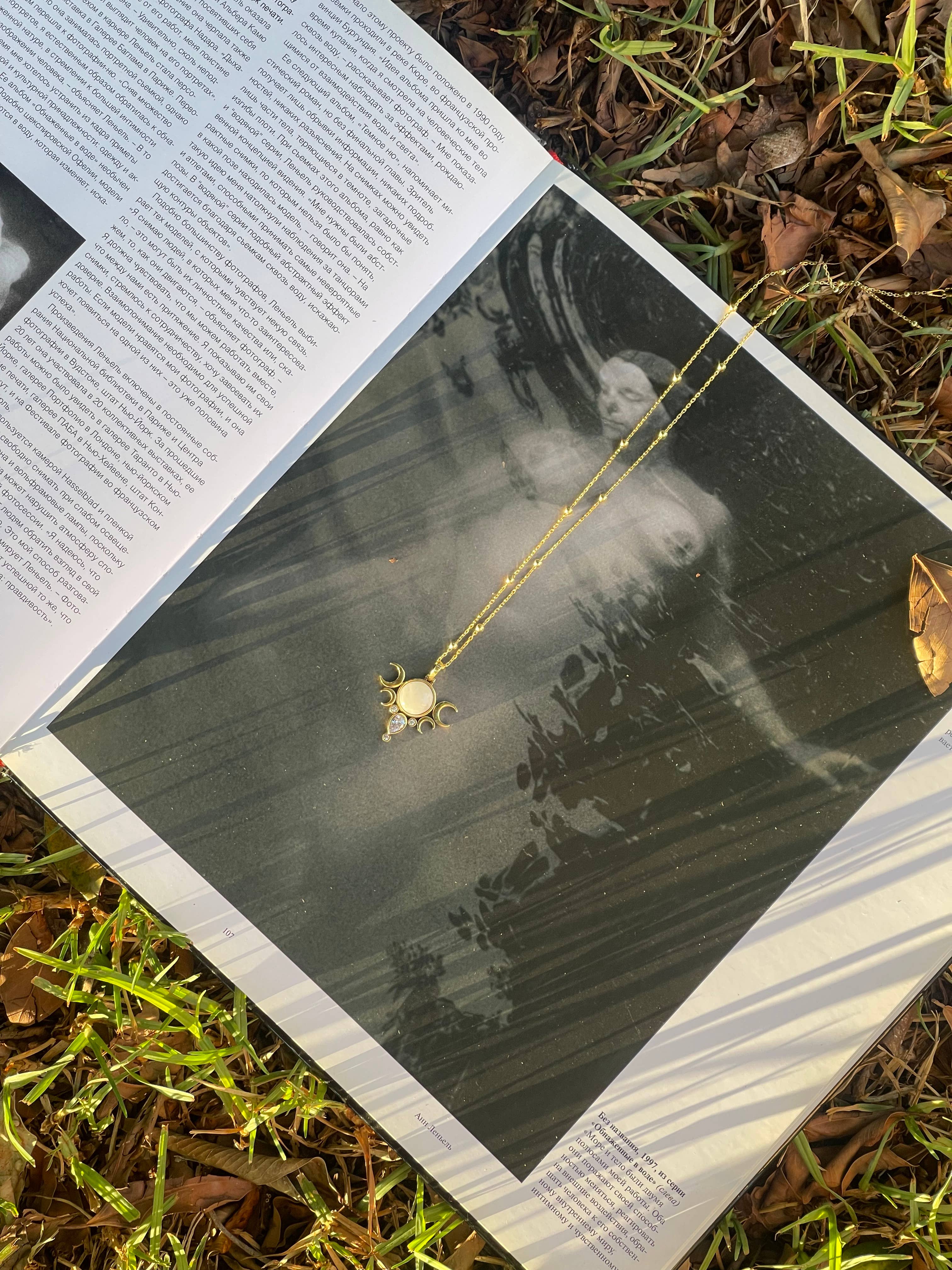 Flesh & Soul - Wholesale Pendant/Charm Necklace - FIVE MOONS MOONSTONE Necklace12