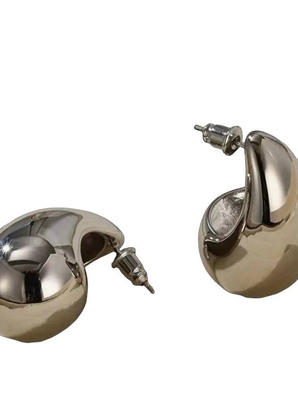 Earrings 💧 for wholesale by Salem’s Jewelry