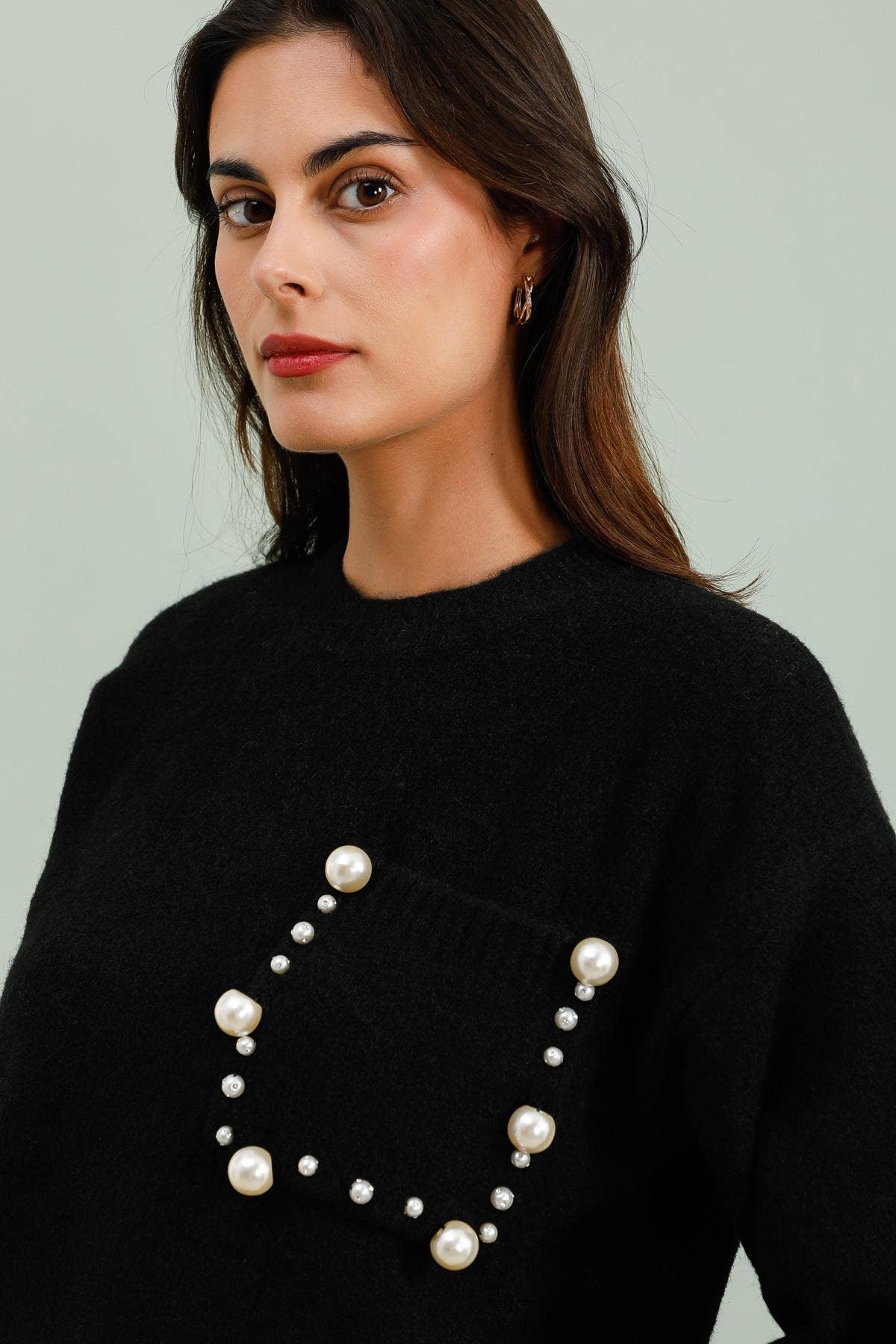 MOOYA – wholesale Knitted jumper – Women′s – Plain knit sweater with pearl pocket SCF01610