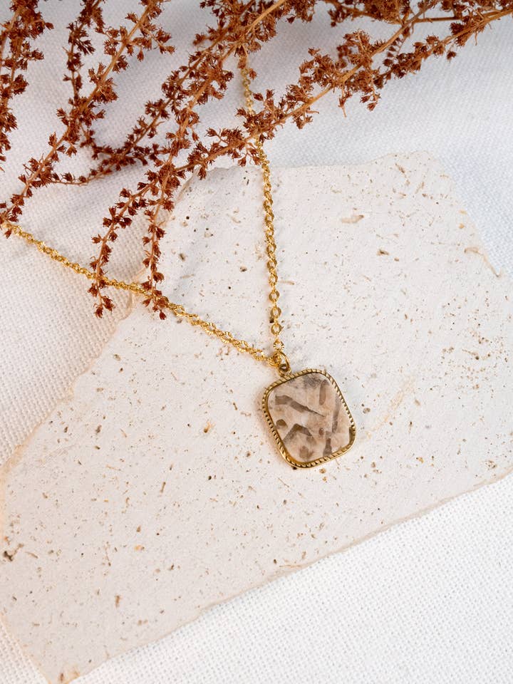 Ines halskæde - rhodochrosit for engroshandel hos SIKA BIJOUX