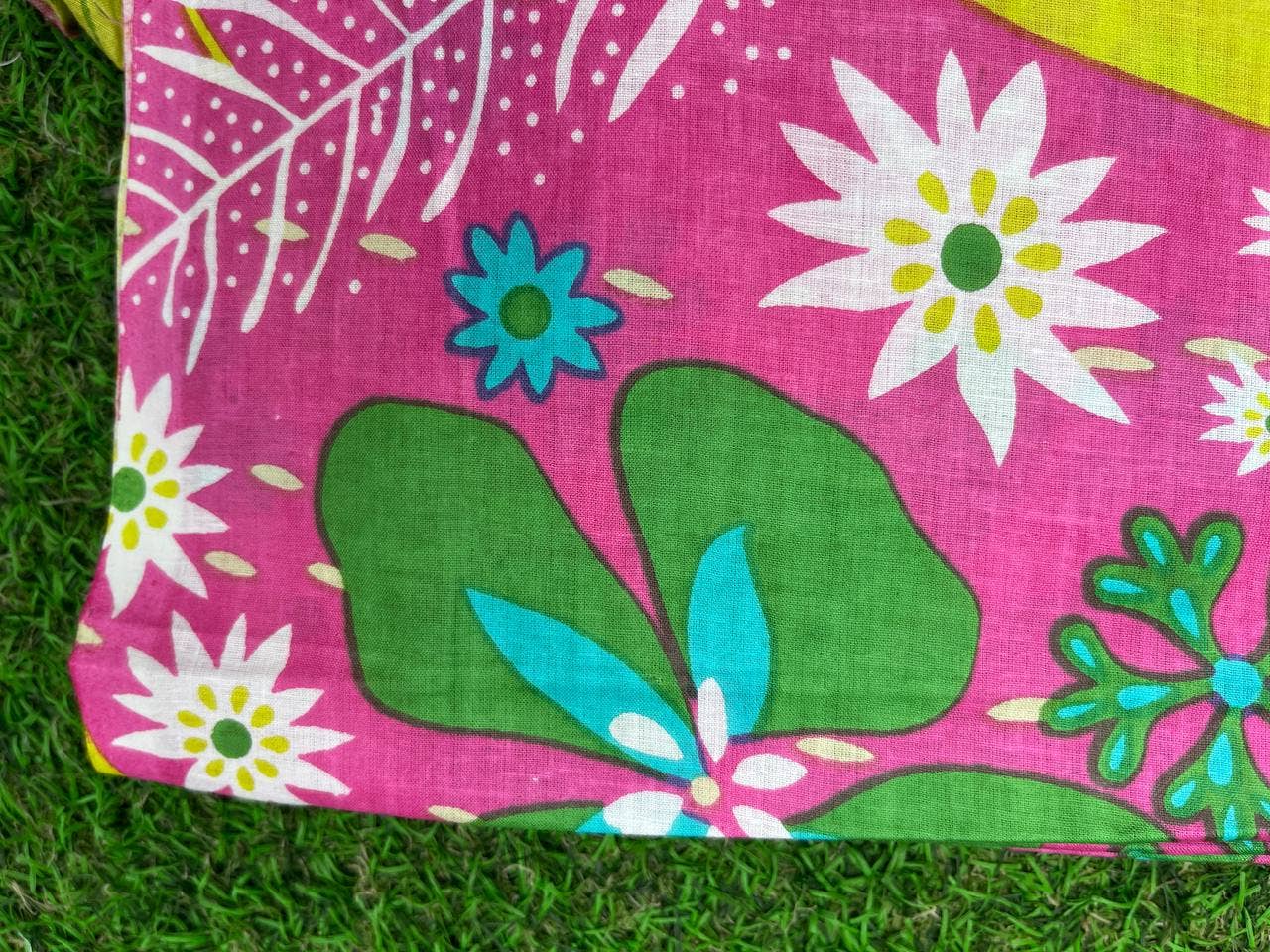 Bhawana Handicrafts - Venta al por mayor Pinturas para tela - Tela de algodón con estampado floral indio para mujer2