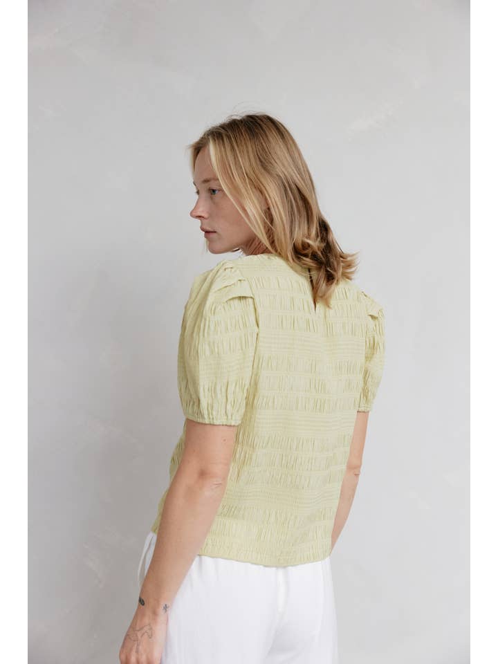 MOD REF – wholesale Blus - Dam – The Celia Top | Texturerad puffärmad topp1