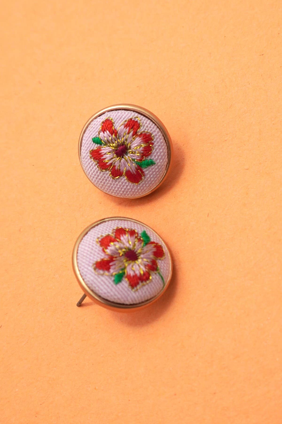 JOSSLYN by wall to wall - Wholesale Stud/Post Earrings - EMBROIDERY FLORAL GOLD EDGE STUD EARRINGS | 80E610424