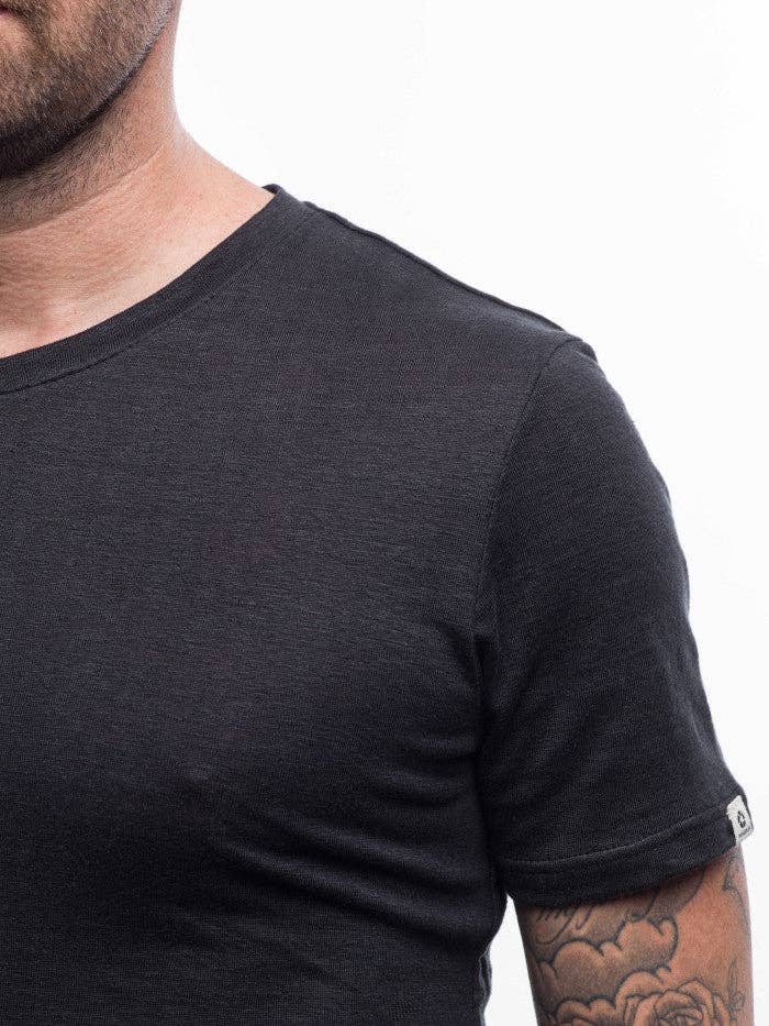 PangoLin - Wholesale T-Shirt - Men's - Man | V-neck | black1