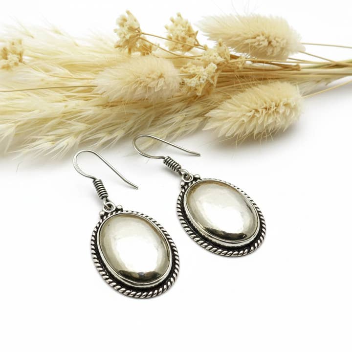 Boucles d'oreilles Pierre Pyrite pour la vente par Produtos Namasté