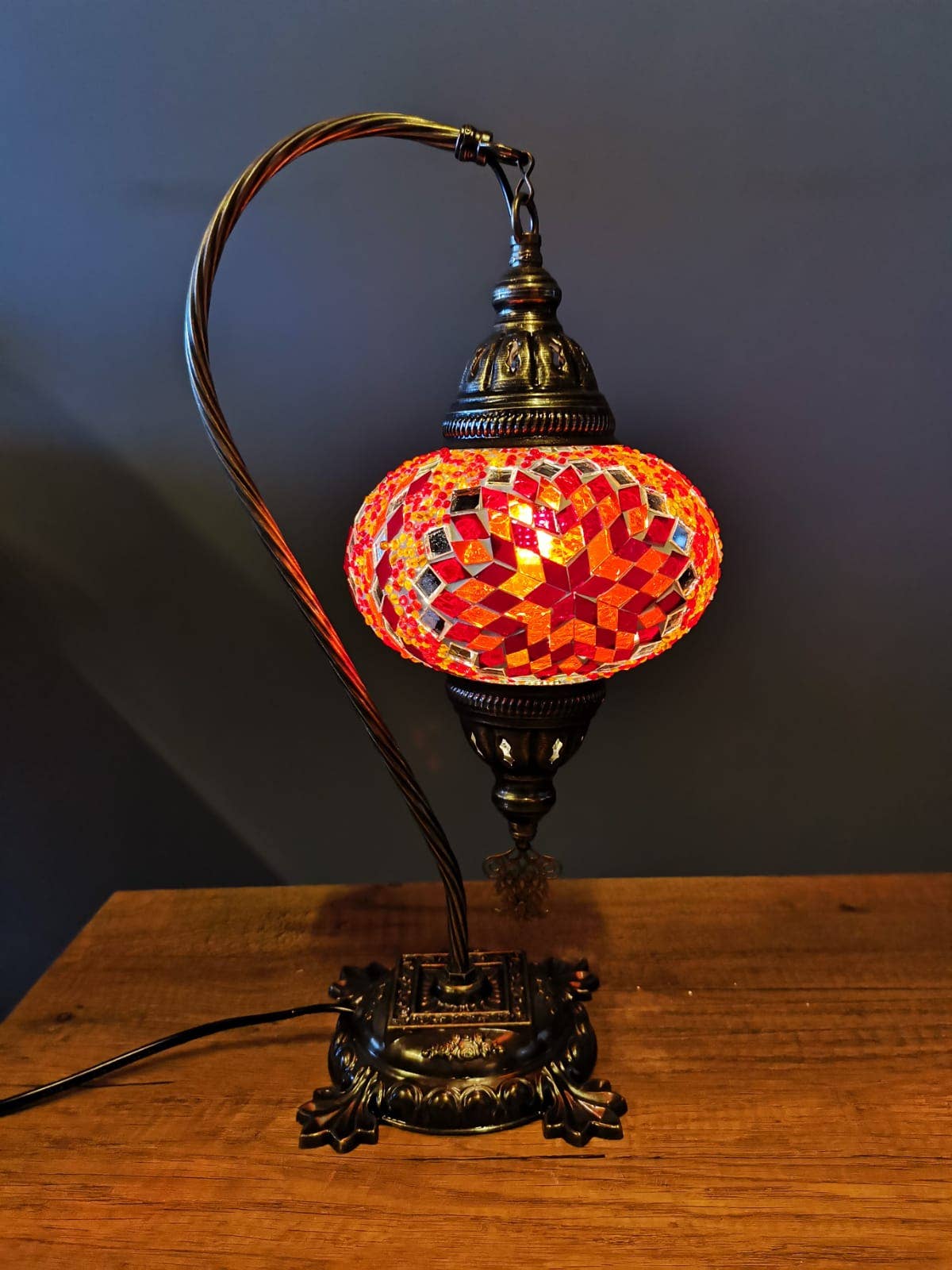 Import Corner - Wholesale Accent/Desk Lamp - 95711: 7" PRESSED MOSAIC SHADE SQUARE "GOOSENECK" TABLE LAMP8
