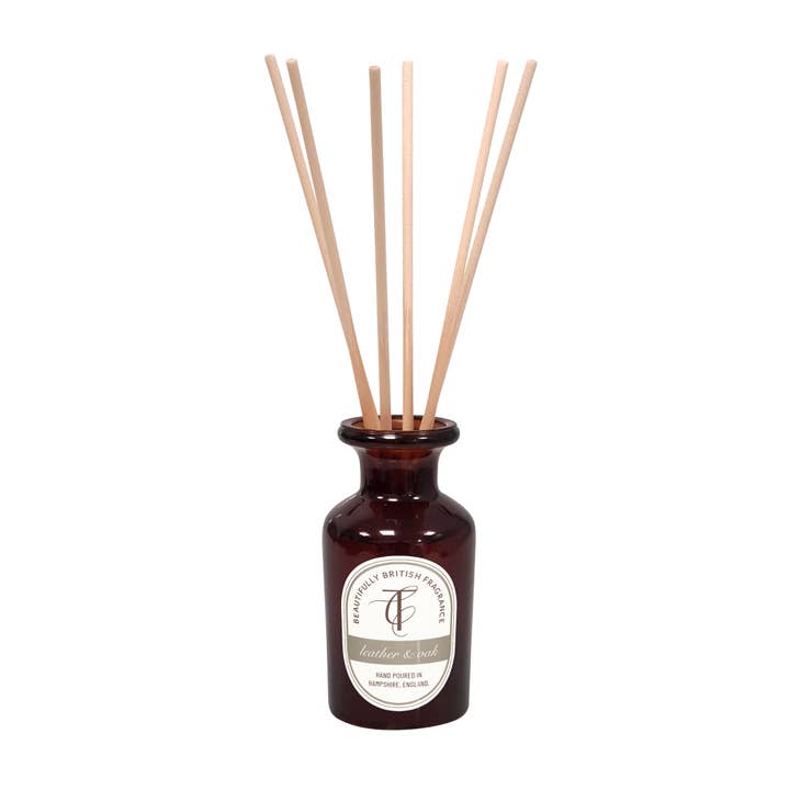 Kyst & Land - Læder & Eg Ravglas Reed Diffuser for engroshandel hos The Country Candle Co.