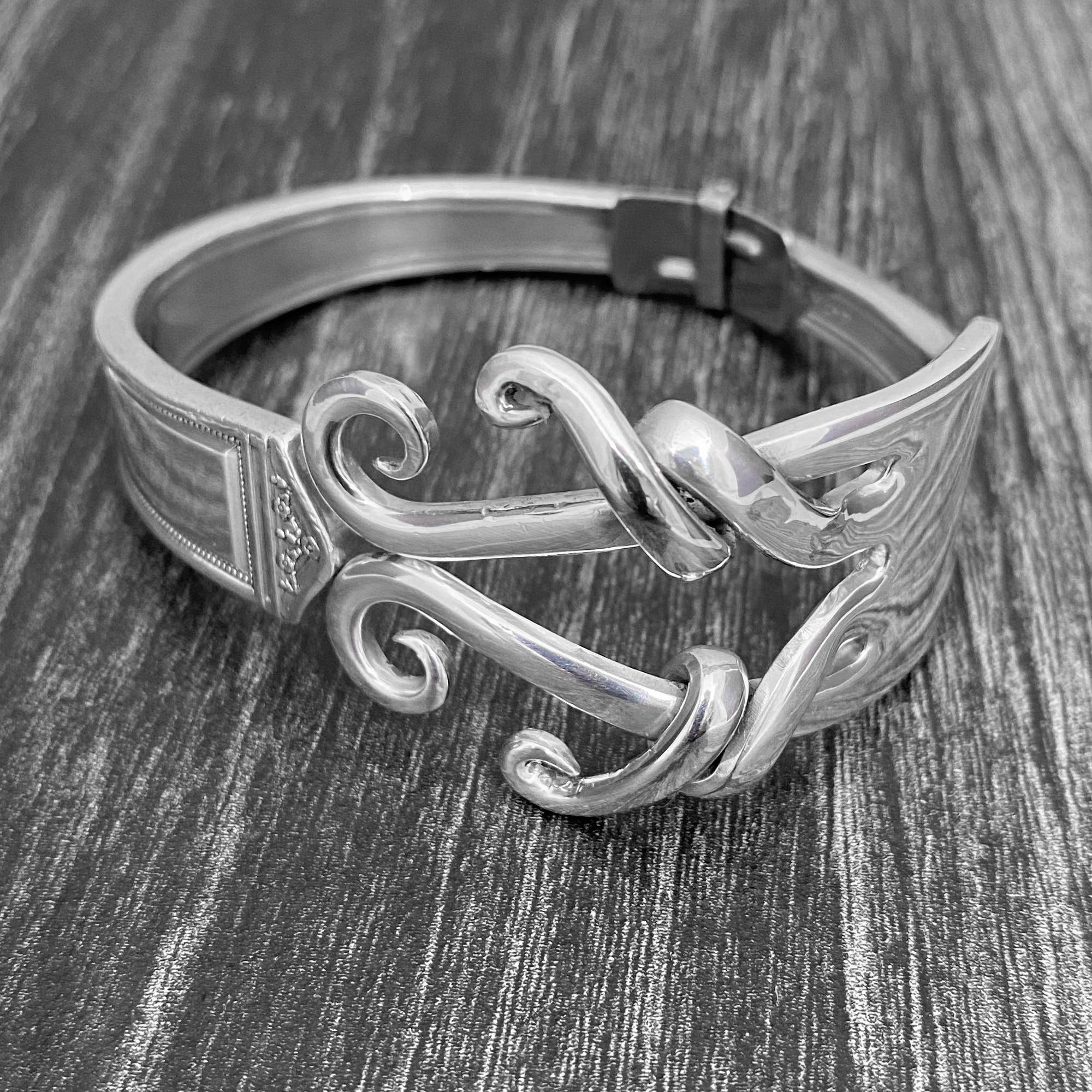 Marchello Art – Großhandel Manschettenarmband – Premium-Gabelarmband „Devoted“3