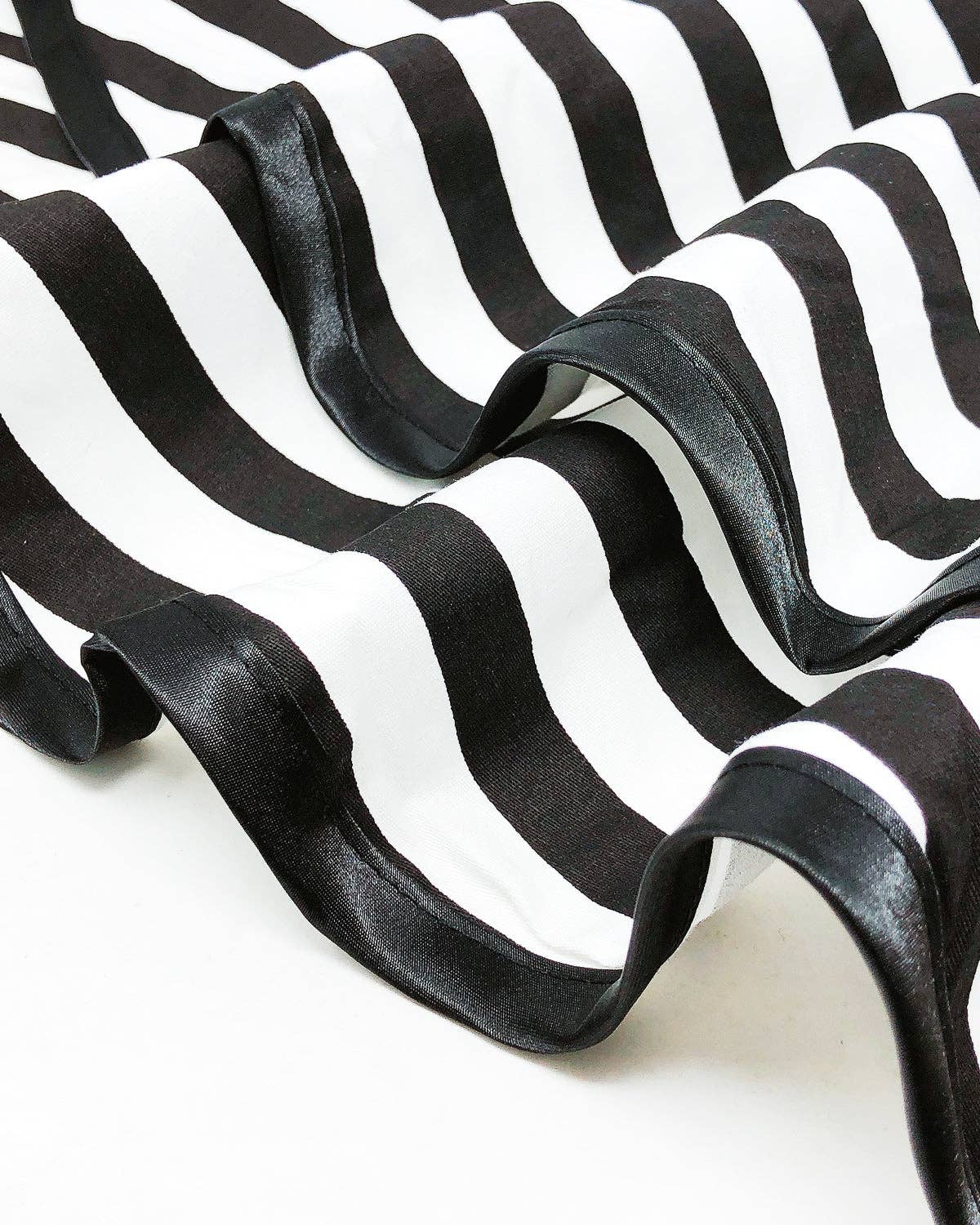 Wrapables.com - Wholesale Apron - Wrapables Classic Vintage Apron, Stylish Cooking Apron19