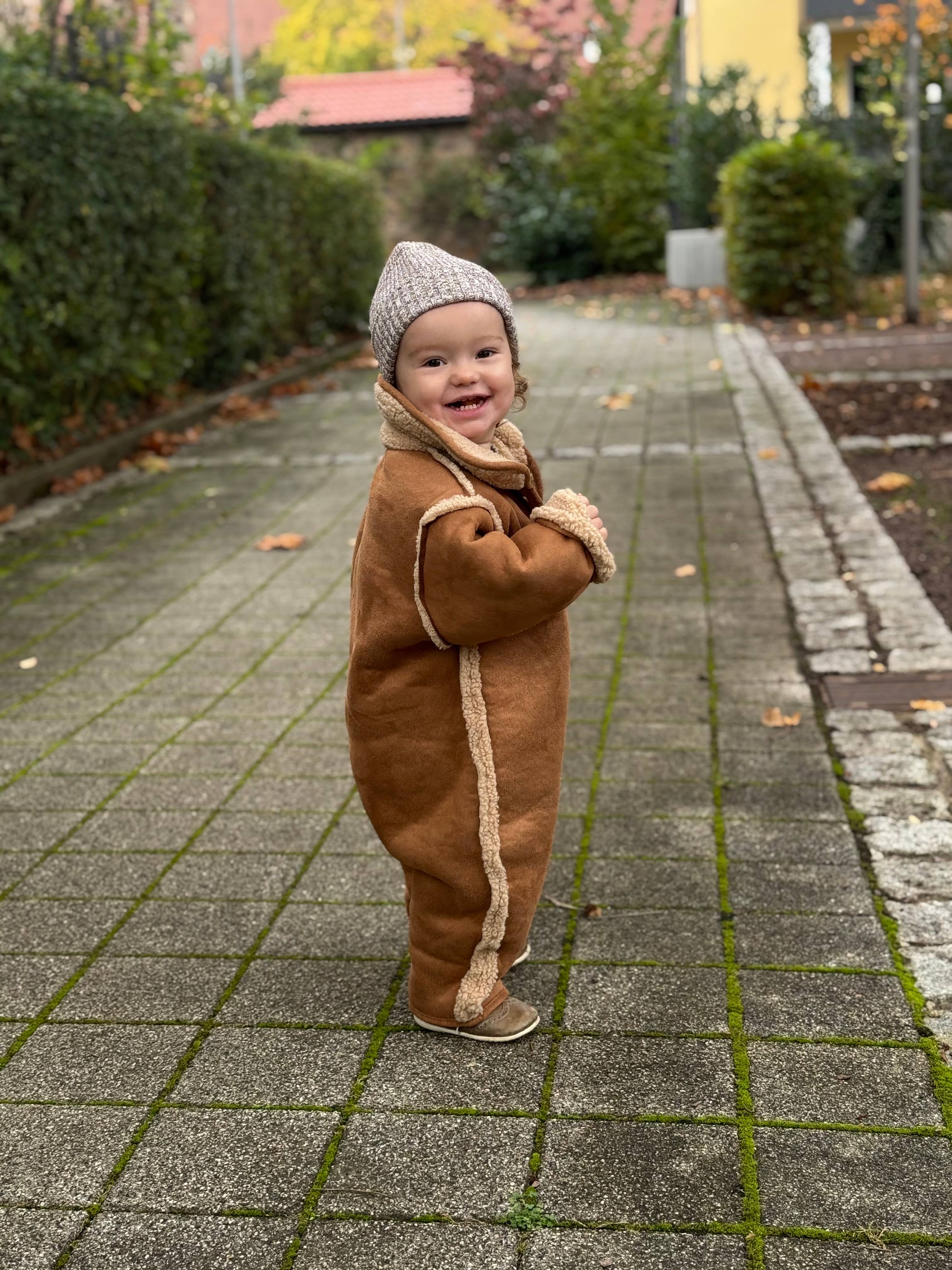Annie & Charles - Wholesale Overalls Set - Kids - Annie & Charles® children's sheepskin reversible jumpsuit6