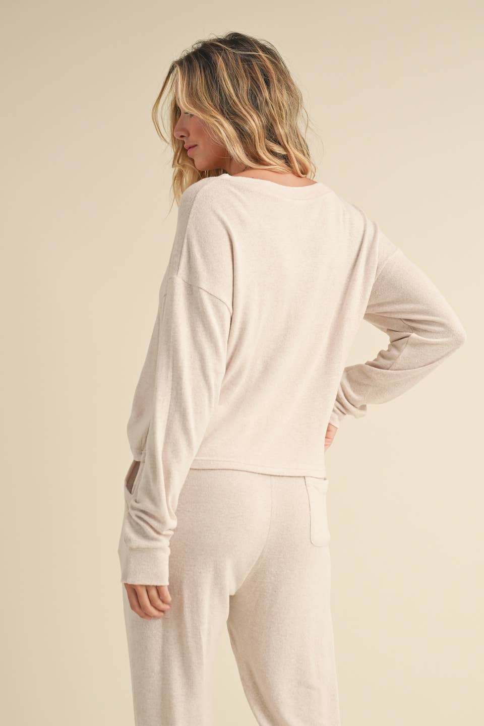 KIMBERLY C - Wholesale Knit Top - Women's - Brushed Hacci Long Sleeve V Neck Top19