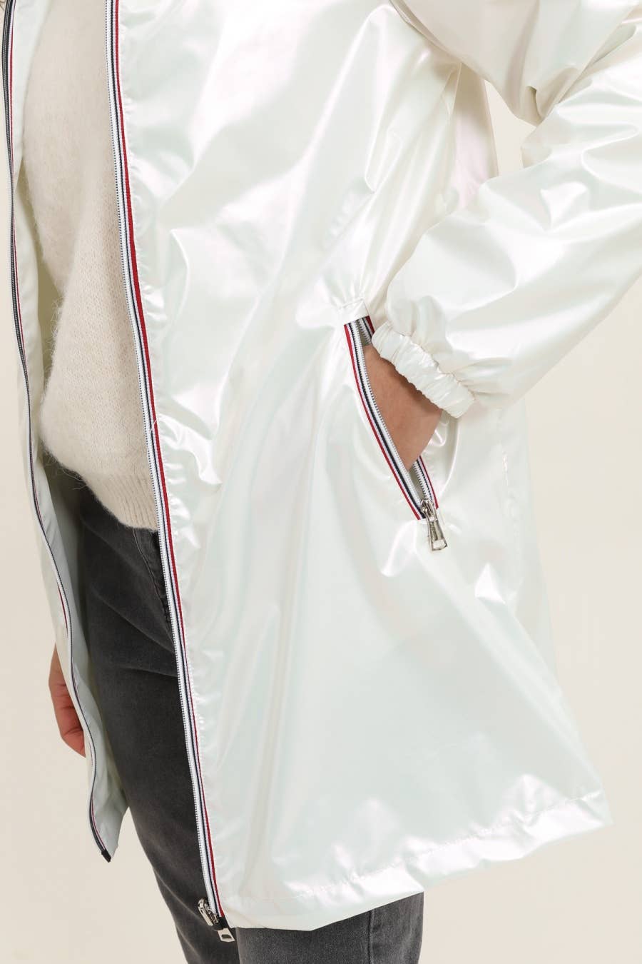 Attrait Paris - Wholesale Raincoat - Women's - Long reversible hooded waterproof jacket24