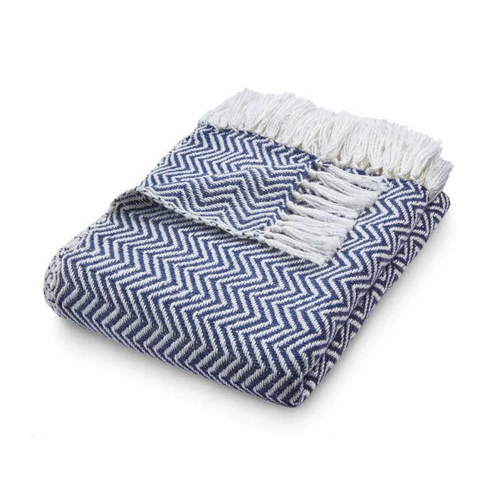 Manta tejida en forma de espiga Hug Rug, color azul para venta al por mayor de Phoenox Textiles