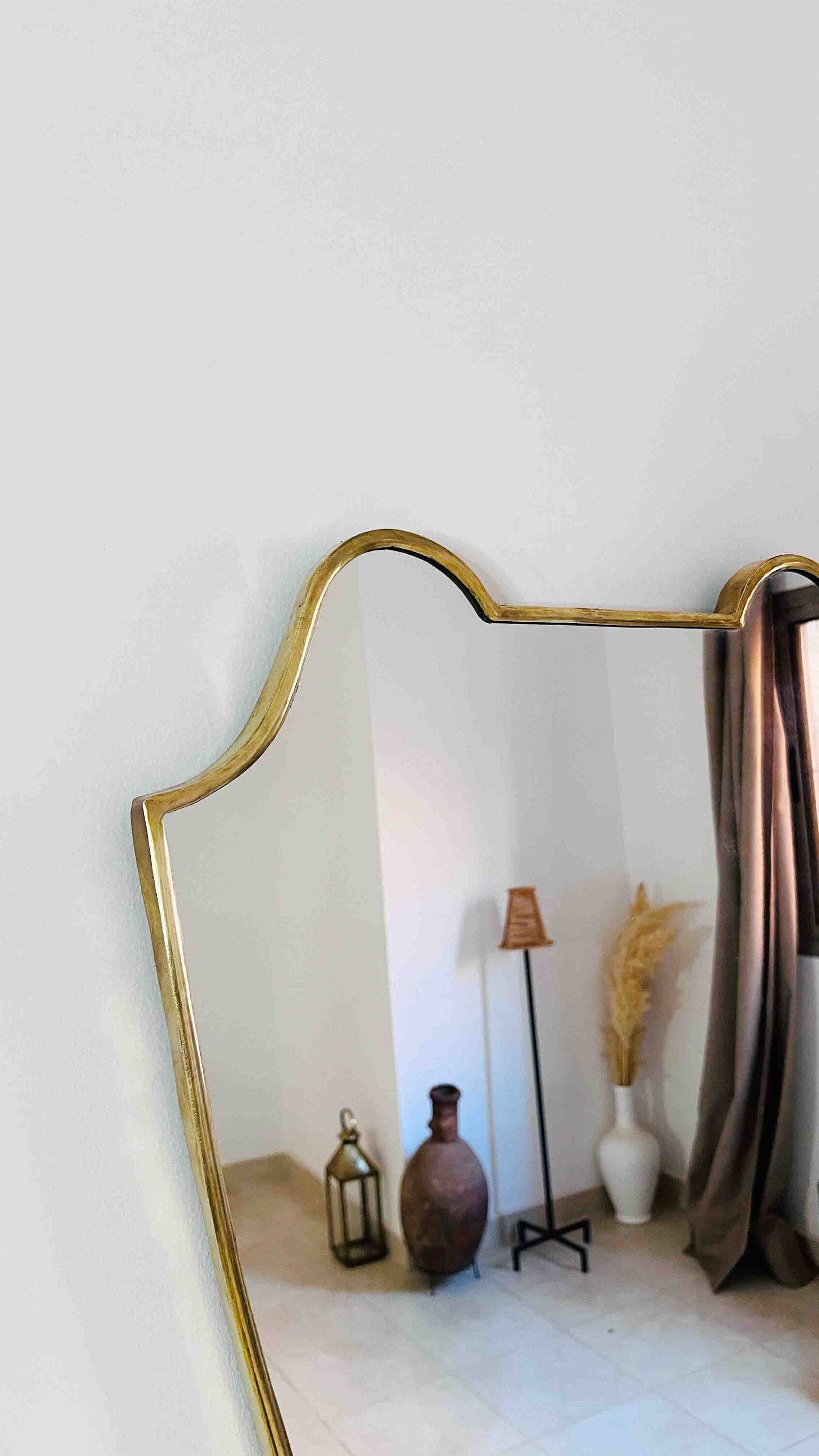 Palmeraies - Wholesale Wall Mirror - Antique Brass Italian Shield Wall Mirror - Luxurious Bathroom Mirror3