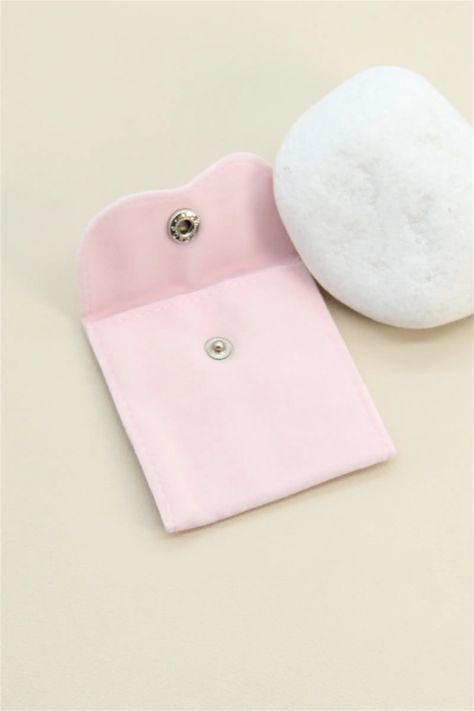 BELLISSIMA BIJOUX - Wholesale Gift Box - Velvet Gift Pouch - Pack of 10: Jewelry Treasures9