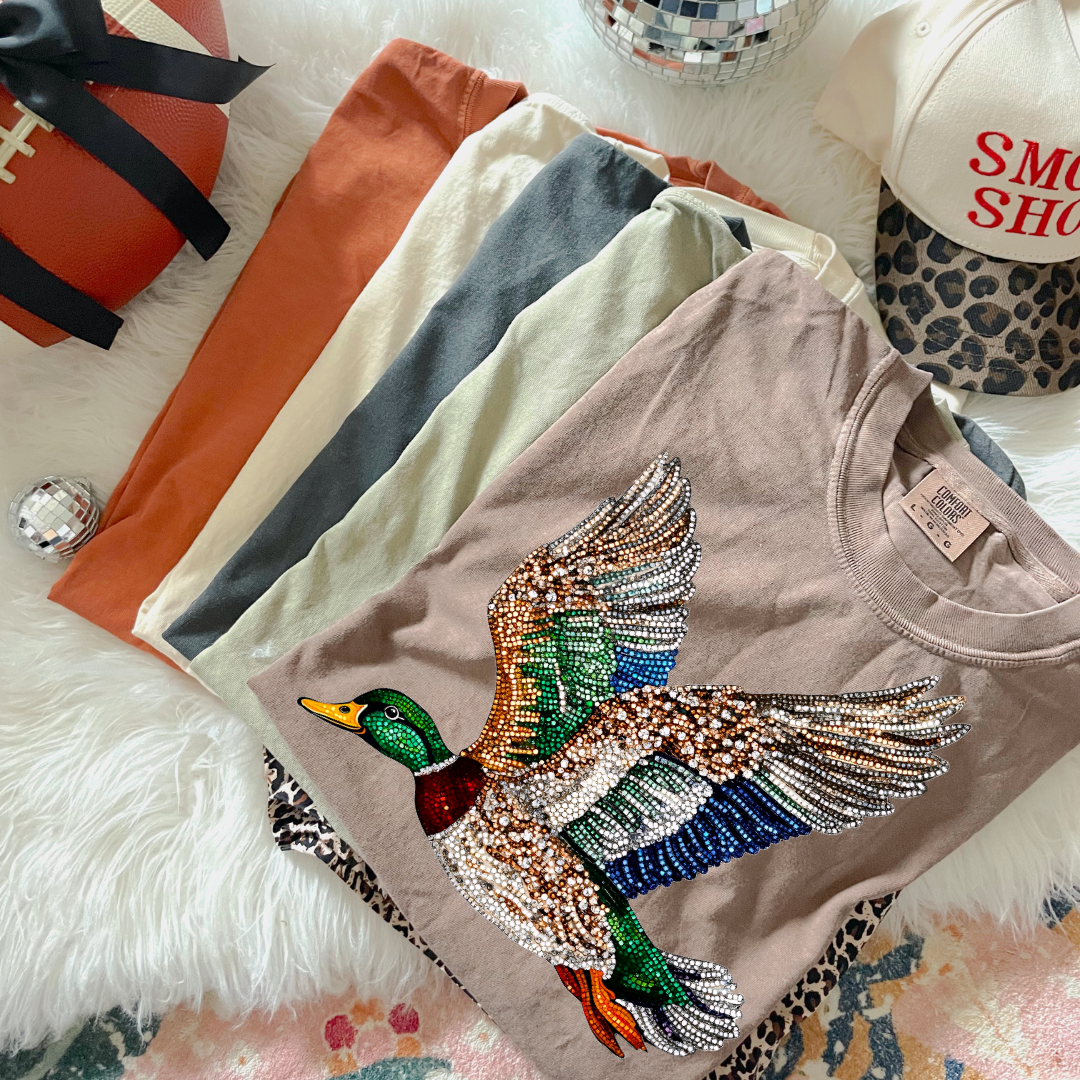 Southern Backroad Tees LLC - Venta al por mayor Camiseta estampada - Mujer - Camiseta de Pato Mallard con Falsos Diamantes de Imitación2