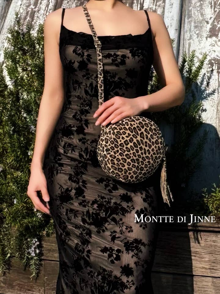 Italian Handmade Genuine Leather Circle Bag with Tassel for wholesale by MONTTE DI JINNE