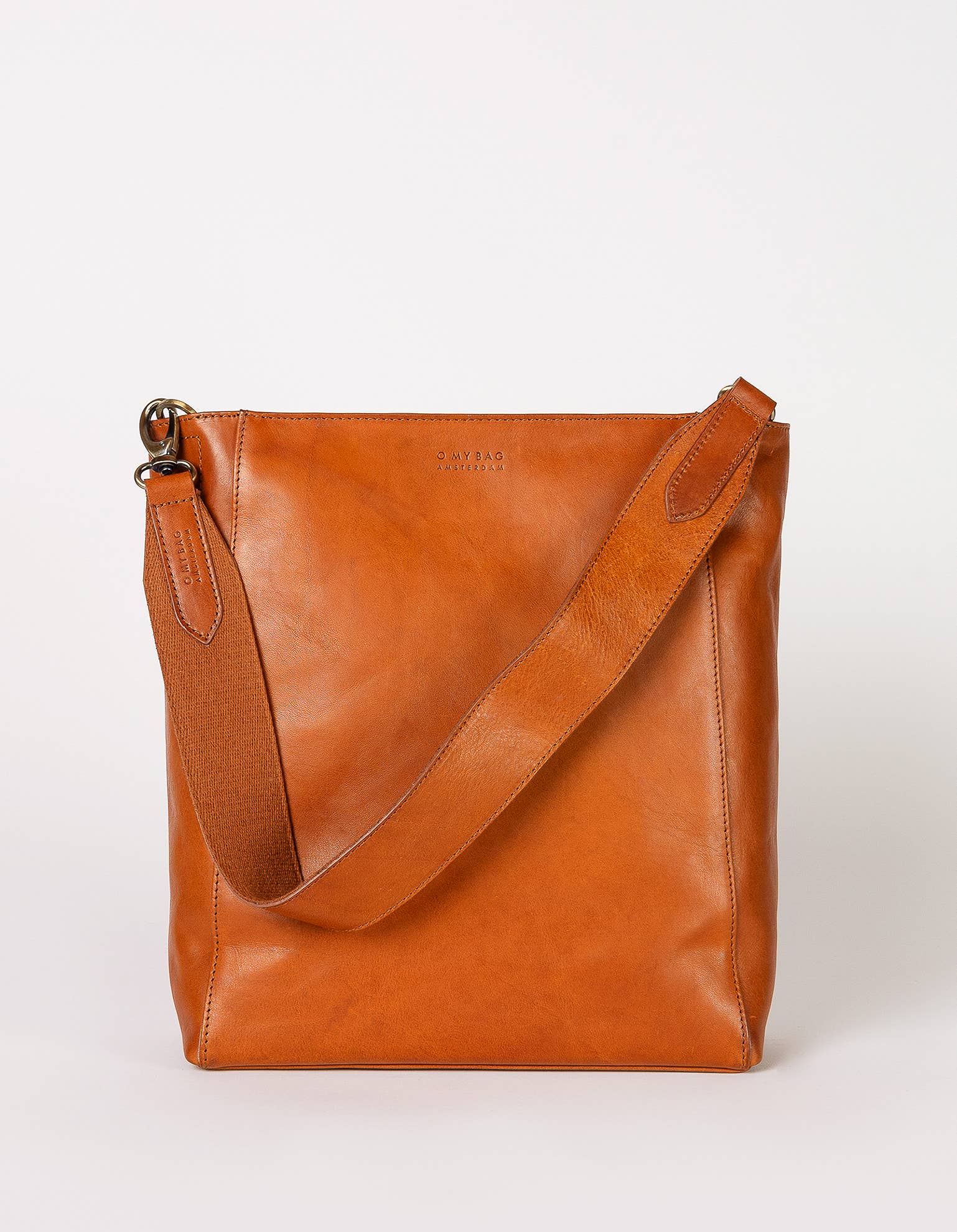 Wholesale American Darling Leather tooled 48in Purse Strap – Web Oficial  del CF Talavera de la Reina
