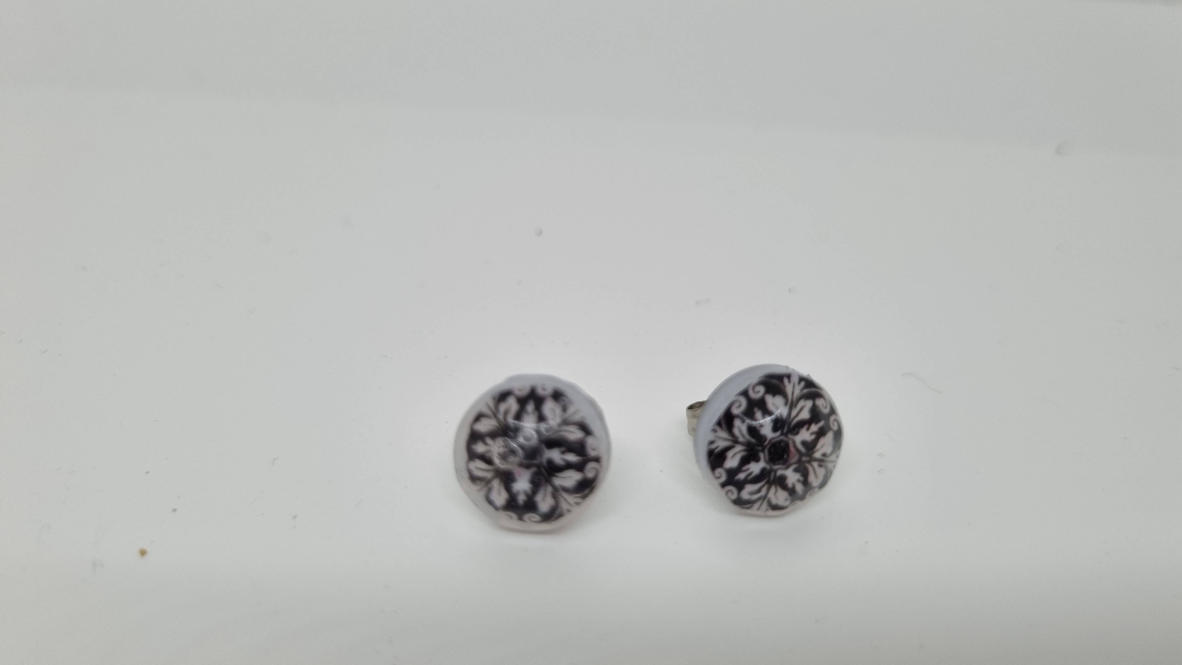 LUSO TILES JEWELRY - Vente Clous d'oreille - Petites boucles d’oreilles rondes en résine UV6