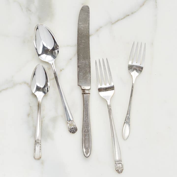 Vintage Hotel Silver 5-piece Flatware Set for wholesale by etúHOME