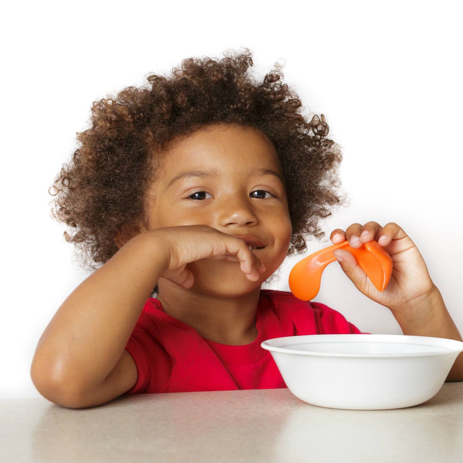 Kizingo - Vente Set de couverts – enfant et bébé - Lot de deux cuillères incurvées pour gauchers pour tout-petits : petits pois et carottes