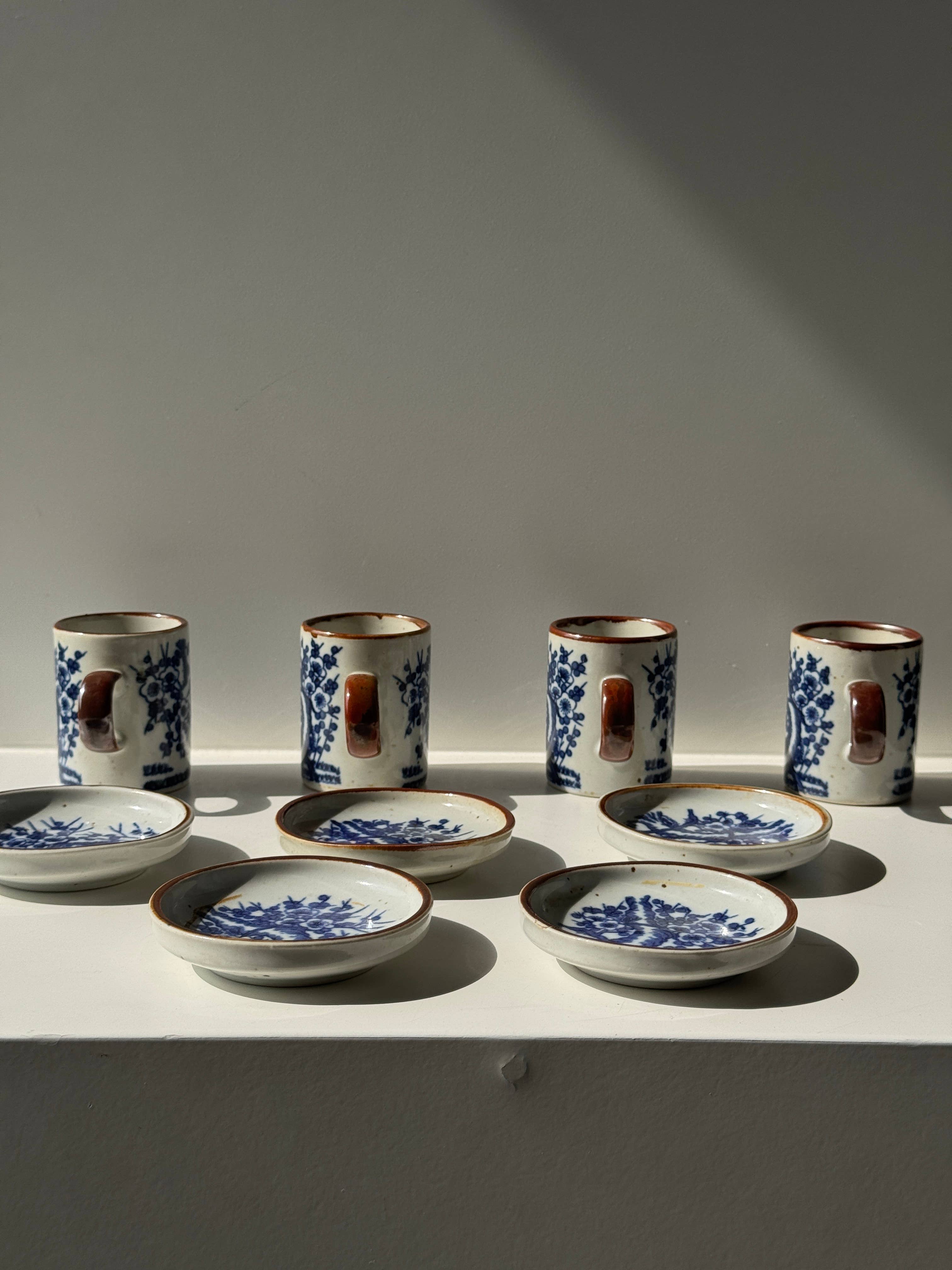 Blue Set of 4 small cups and their saucers with landscape decoration for wholesale on Faire28