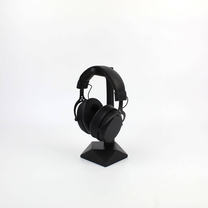 Support pour casque - Chêne noir pour la vente par Chopzwood