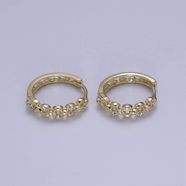 Boucles d'oreilles créoles CZ délicates • Boucles d'oreilles délicates en or rempli 14k • Boucles d'oreilles Huggie Hoops • Boucles d'oreilles créoles 20mm • Boucles d'oreilles minimalistes • Cadeau pour elle T-297 pour la vente par Aim Eternal