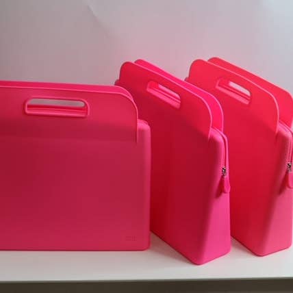 ibiG Bags & Accessories – wholesale Kuvertväska - Dam – ibiG Supreme (XL) Väska. Lätt att rengöra. Fläckresistent.