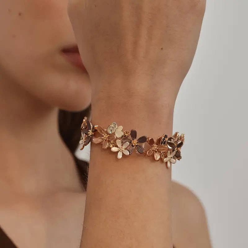 Huis Van Merken - Wholesale Charm/Dangle Bracelet - 18K Gold Floral Stretch Bracelet - Women's Party Jewelry0