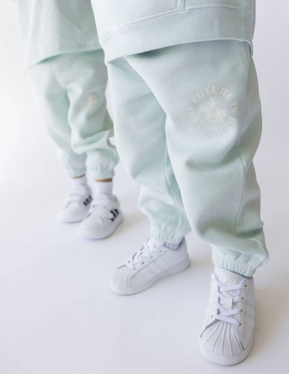 Elevated Faith – wholesale Mjukis- och joggingbyxor – The Future Is Bright Kids Sweatpant1