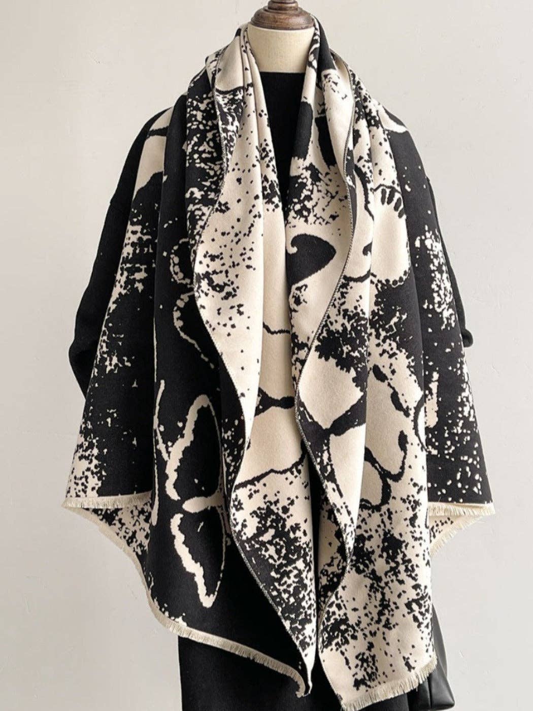 Funkyrel® Atzbranding Limited – wholesale Scarf – Women's – Scarvii - Butterfly Print Scarf & Shawl3