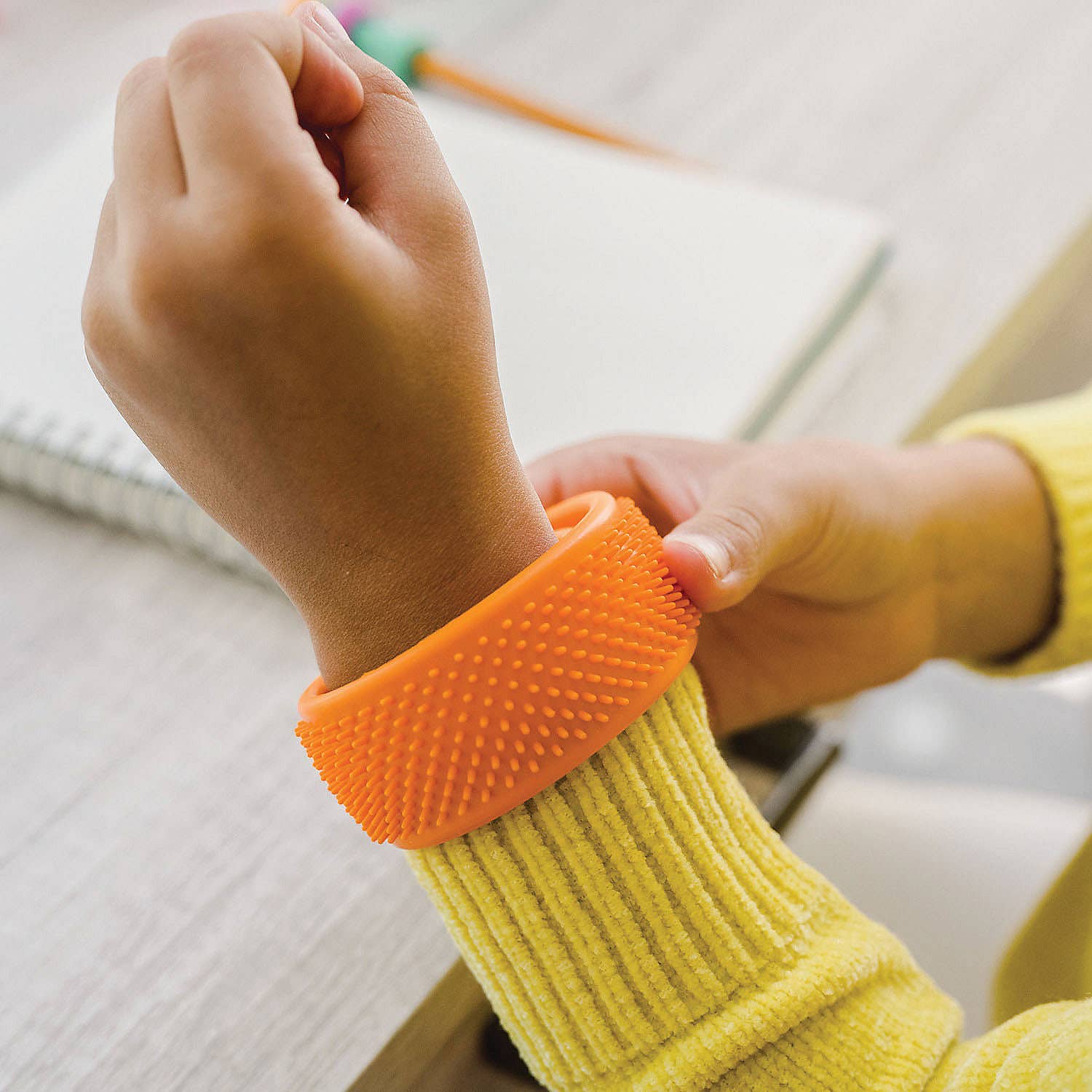 MindWare & Peaceable Kingdom - Wholesale Fidget Toy - Kids - Sensory Genius: Sensy Band