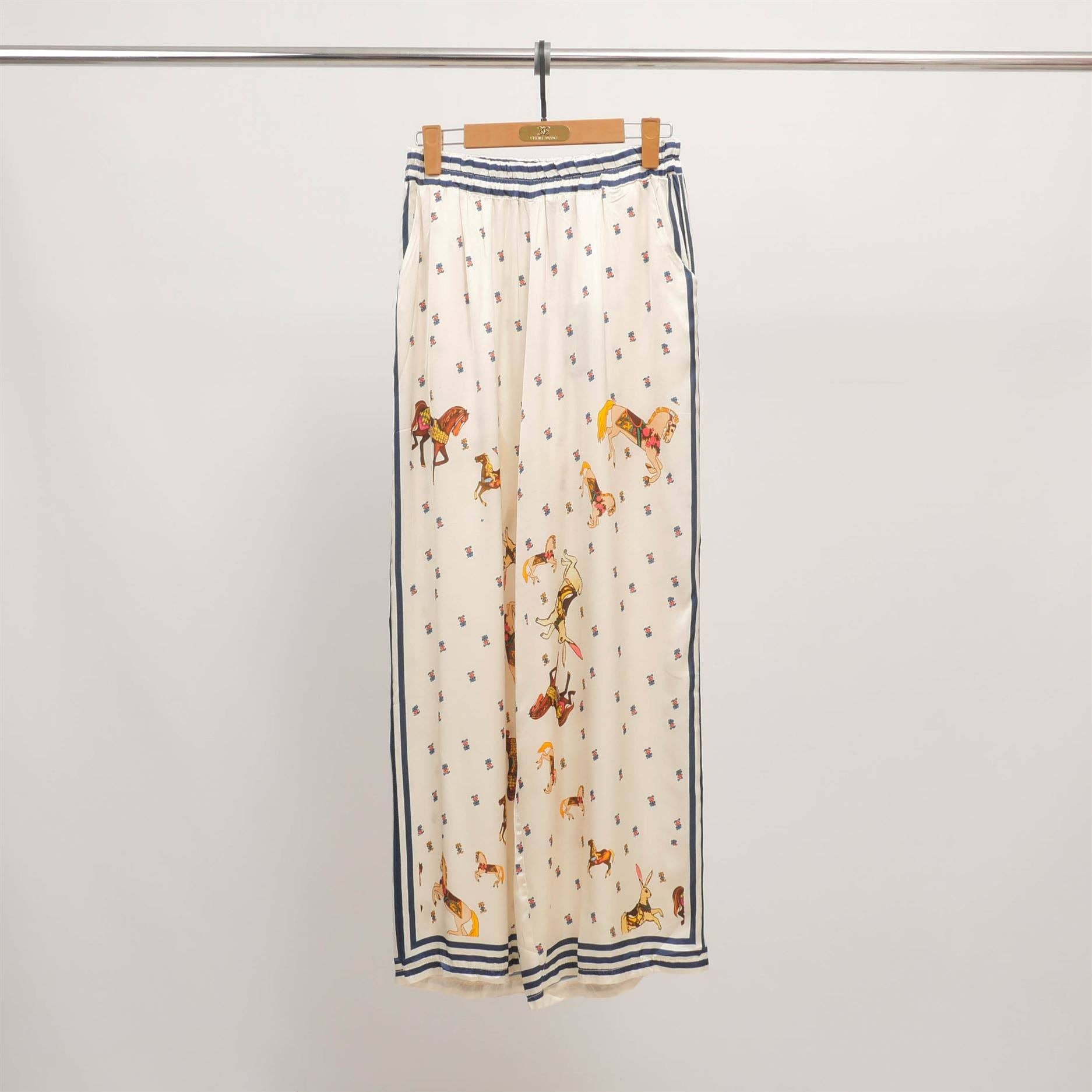 Cecile Wang - Wholesale Pants - Women's - Carousel horse print pants KD9088VS-63
