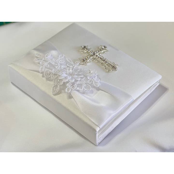 Seiden-Fotoalbum mit Cry. Kreuz und Blumen für den Großhandel von Simply Charming