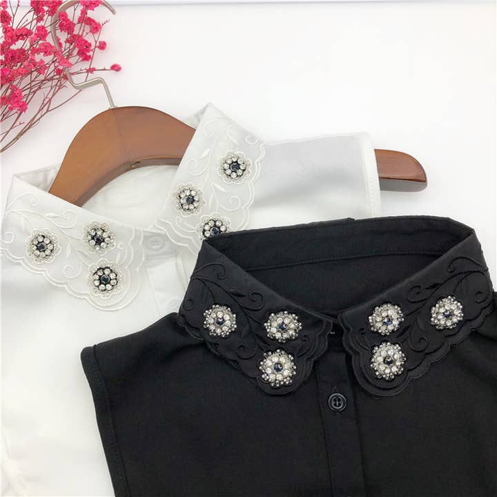 PEACH ACCESSORIES – wholesale Buttoned-down shirt – Women's – Floral Details Detachable Cotton Collar 77319
