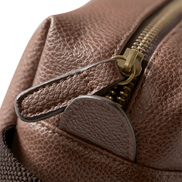 Logo Free Clothing – wholesale Toiletry bag – Unisex – Quadra NuHide® Washbag | 2 Litre Capacity | Faux Leather | Tan or Black | One Size5