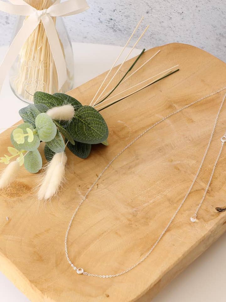 CAMILLE wedding necklace with Swarovski crystals for wholesale by Loane Bijoux