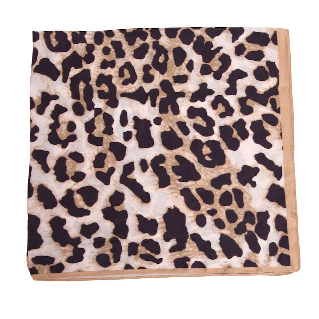 S26095 Lenço Quadrado 100% Poliéster com Estampa de Leopardo por atacado de Pretty Persuasions