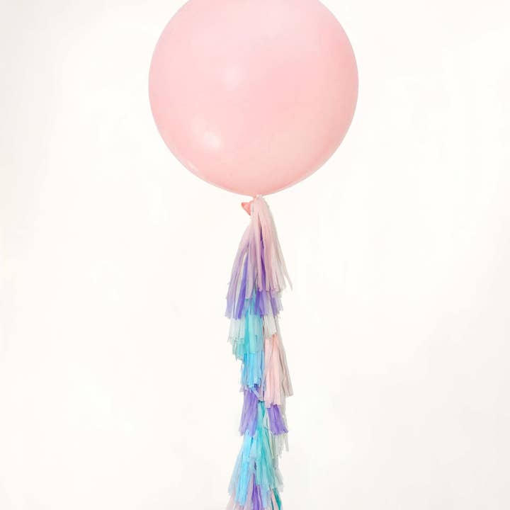 Queue à pompon arc-en-ciel pastel pour la vente par Ellie's Party Supply