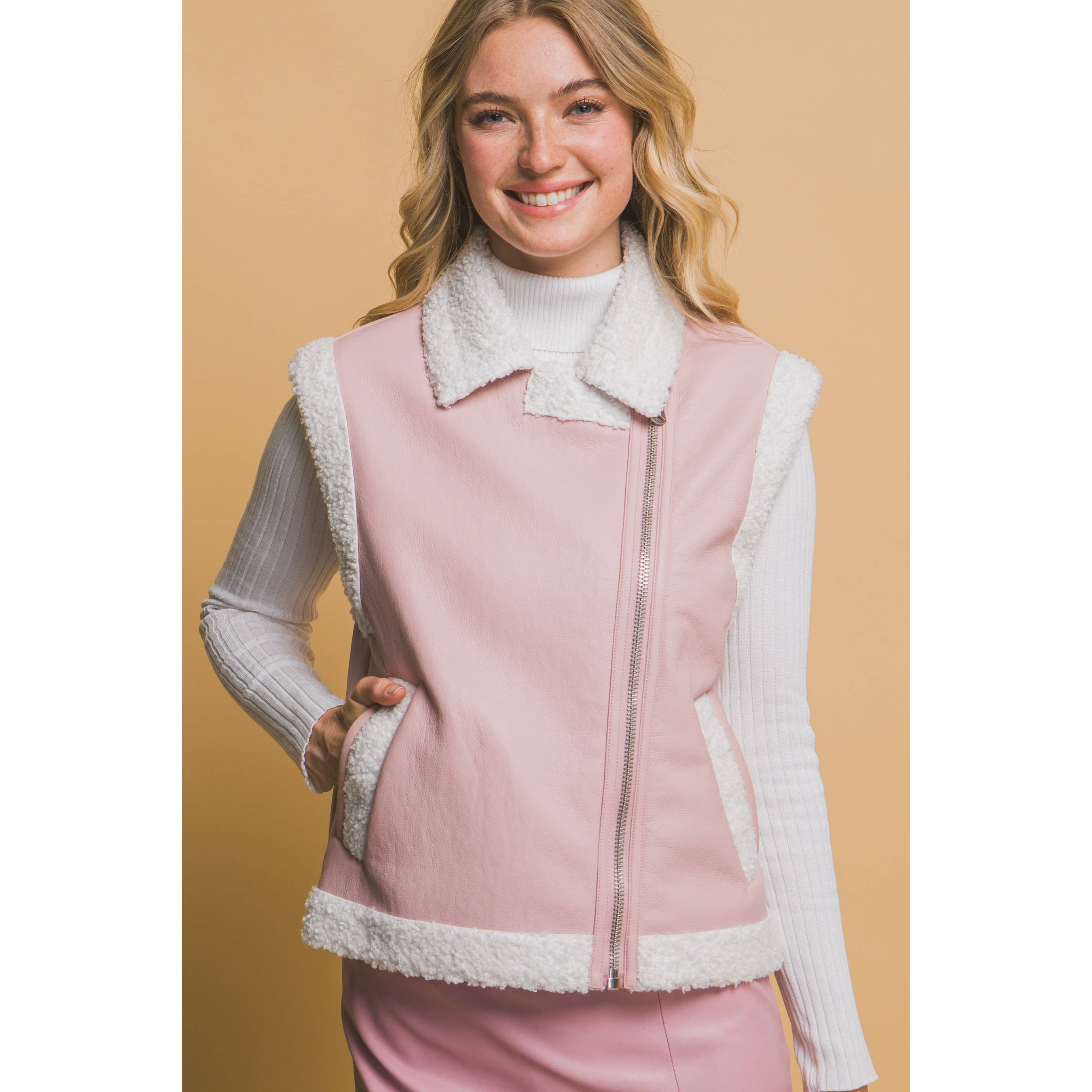 HiteJeans – wholesale Väst - Dam – PU Faux Läder Sherpa Trim Vest10